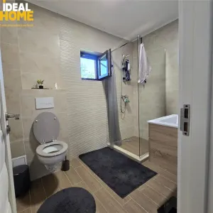 Vila 4 camere Miroslava, centru - Moderna - foto 9