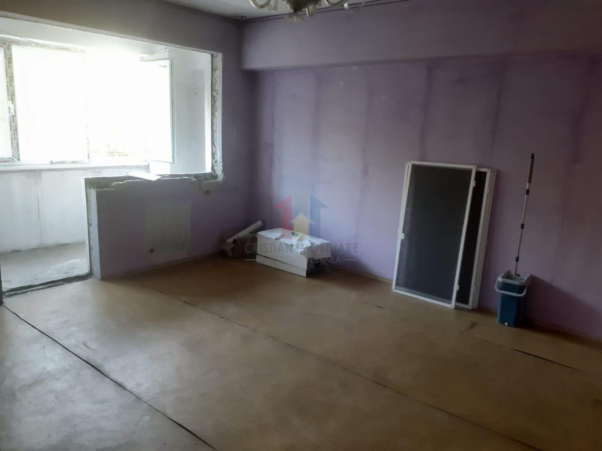 2 camere, etaj 1, confort 1 decomandat 50mp Viziru 3 - Braila