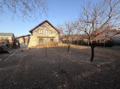 Vilă în Pătrăuți + 8400mp teren - foto 24