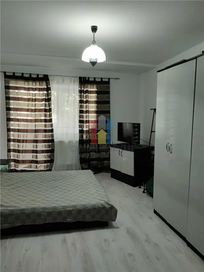 Duplex 3 cam Calarasi etaj 2 renovat mobilat si utilat - foto 3