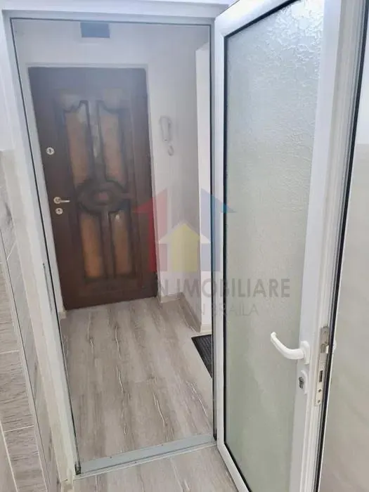 Apartament 2 camere  Viziru 3, renovat complet etaj 1 - foto 3