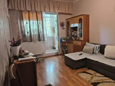 Zona linistita! Garsoniera Dorobanti, conf 1, etaj 3, partial mobilata - Braila