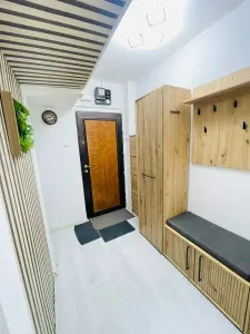 Apartament 2 camere de vanzare, vest, 3 4. Str Arhip Nicolae, renovat, 49.000 euro - foto 1