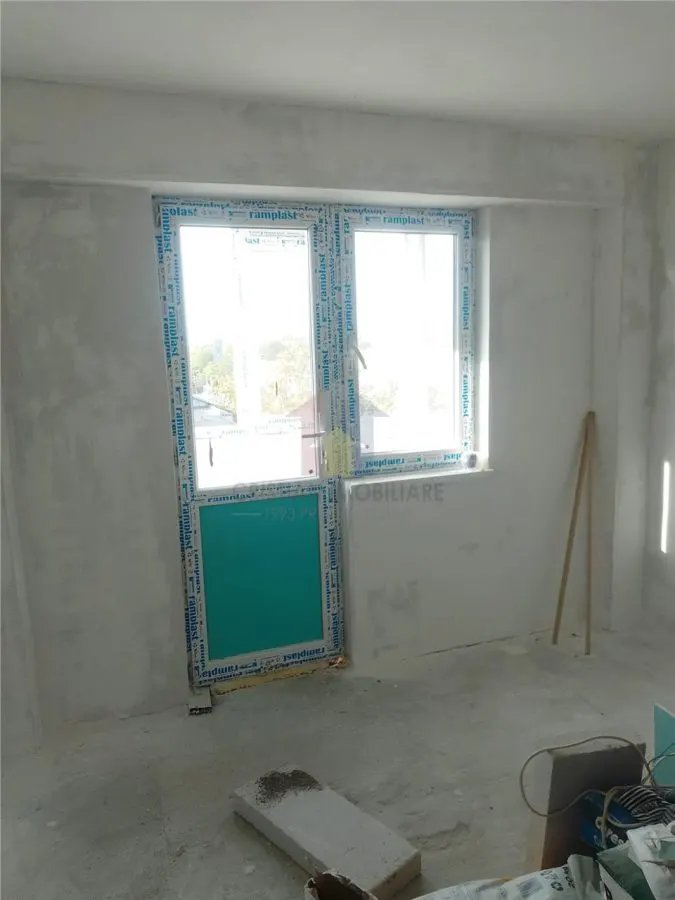 Apartament 3 camere  Viziru 3, etaj intermediar - foto 3