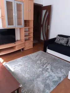 Apartament 2  camere Centrul Civic,decomandat,mobilat-utilat,etajul 2,120000 Euro - Brasov