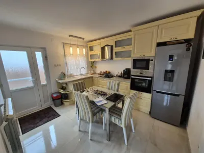 SUPER CASA 3 camere 130mp utili  Lacu Sarat Teren- 252 mp - foto 11