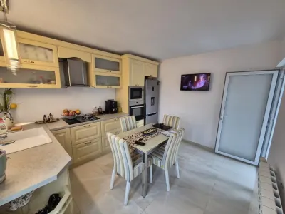 SUPER CASA 3 camere 130mp utili  Lacu Sarat Teren- 252 mp - foto 12