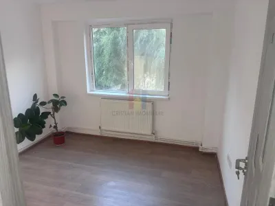 Ap 2 camere, confort 2, Viziru 3, etaj 1, mobilat si utilat, liber - foto 2