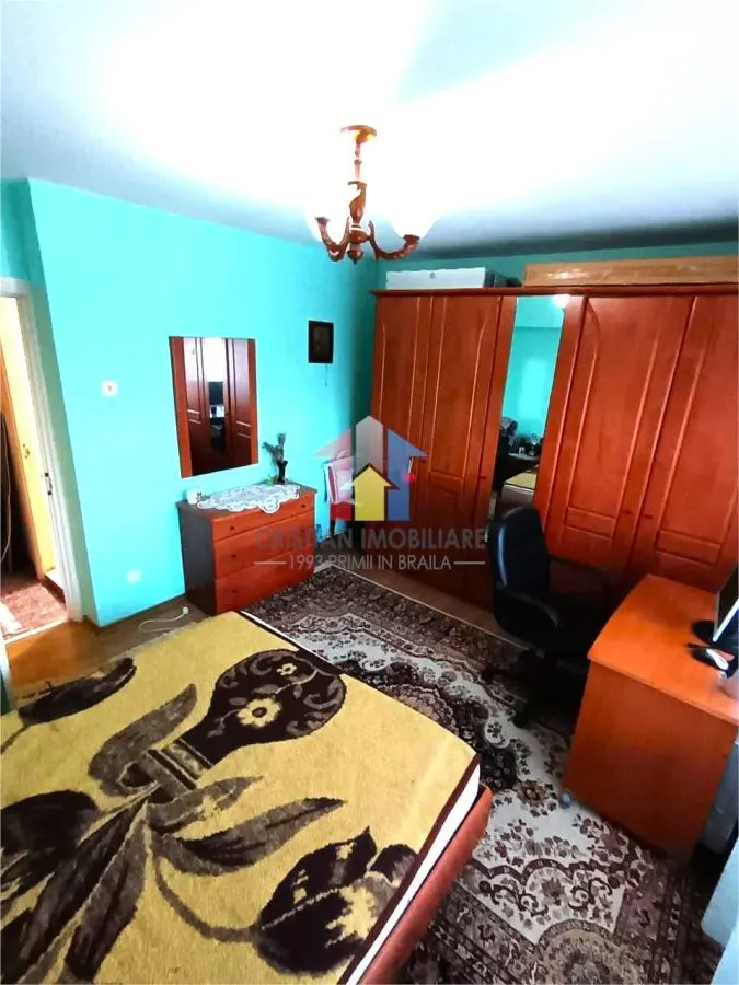 ETAJ  1, Ap 3 camere zona Garii, SPATIOS, 2 vederi, 2 balcoane - foto 6