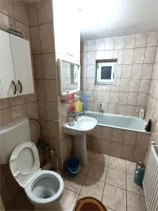 ETAJ  1, Ap 3 camere zona Garii, SPATIOS, 2 vederi, 2 balcoane - foto 9