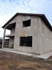 VILA P+1 ,195mp utili, la 18 km de Braila Teren 1700mp - Martacesti