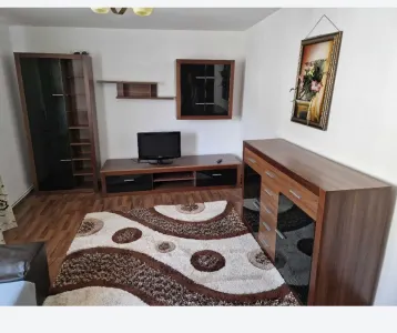 Vand apartament zona Bulevardul Independentei 75m2 - Bistrita