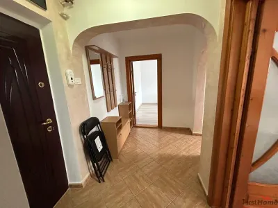 Apartament cu 2 camere de vanzare, zona Sud - foto 2