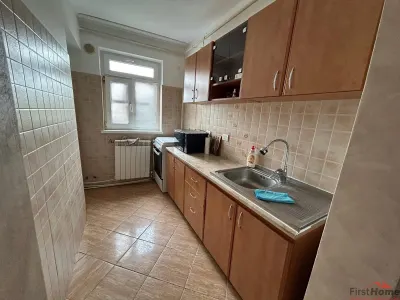 Apartament cu 2 camere de vanzare, zona Sud - foto 3