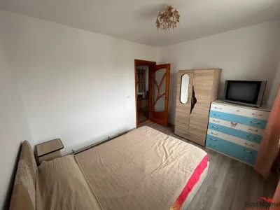 Apartament cu 2 camere de vanzare, zona Sud - foto 5