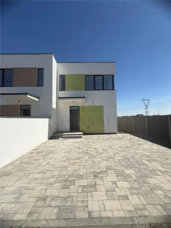 Casă 3 camere Moșnița Nouă - poza 1