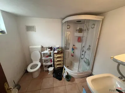 Casa de vanzare in Odobesti, zona centrala. - foto 14