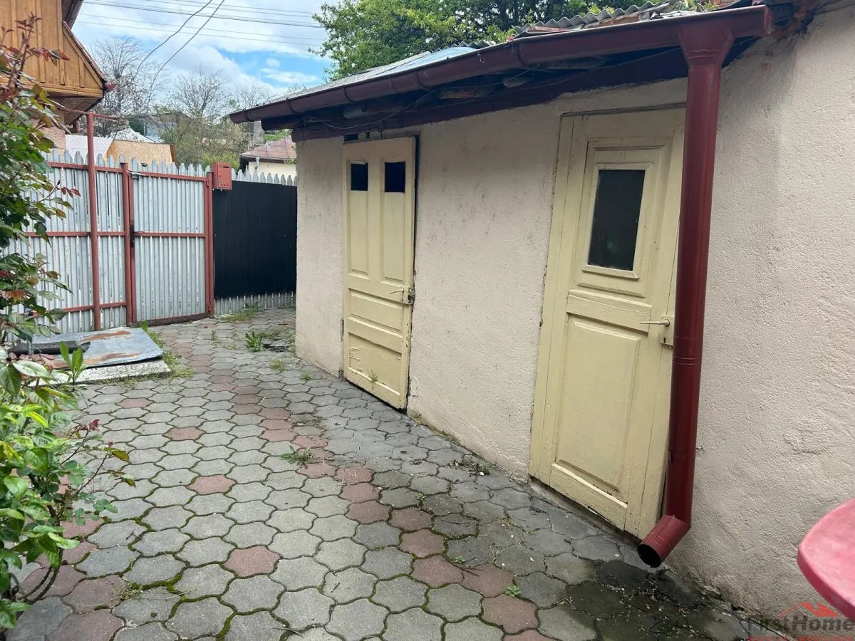 Casa de vanzare in Odobesti, zona centrala. - foto 4