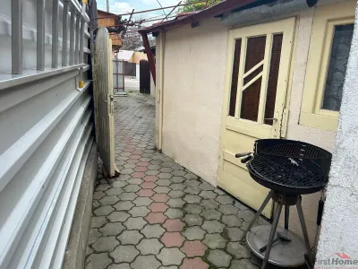 Casa de vanzare in Odobesti, zona centrala. - foto 5