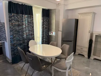Apartament 3 camere | Palas | Etaj 10 | Vedere panoramică | Mobilat și utilat complet - foto 2