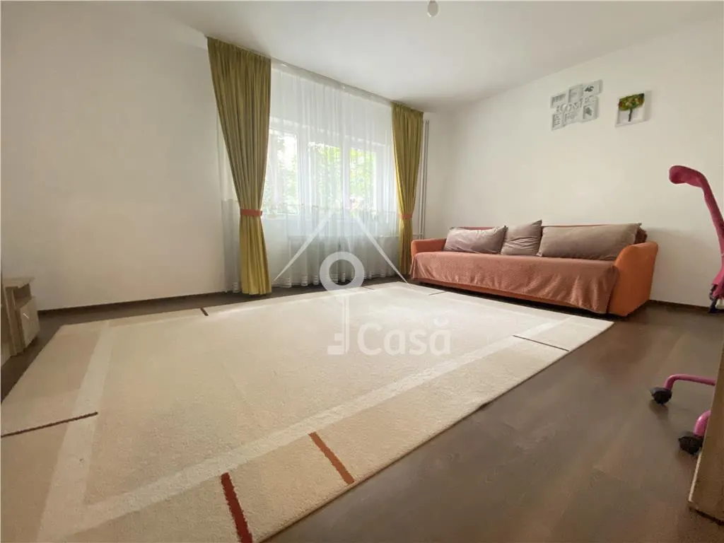 Apartament Spatios 3 Camere de Inchiriat - foto 1