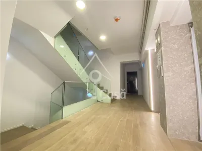 Apartament Spatios de 3 Camere in Zona Tineretului. Disponibil Imediat - foto 15