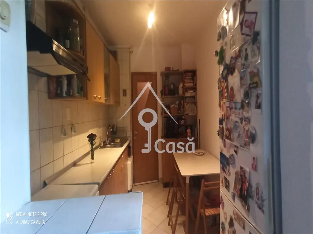 Apartament 4 camere, 2 bai, 5 minute de metrou Ap.Patriei - foto 3