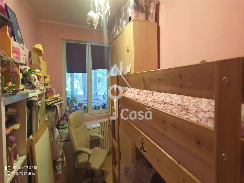 Apartament 4 camere, 2 bai, 5 minute de metrou Ap.Patriei - foto 9