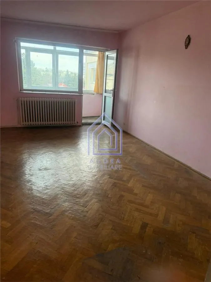 Apartament central, 3 camere. - foto 1