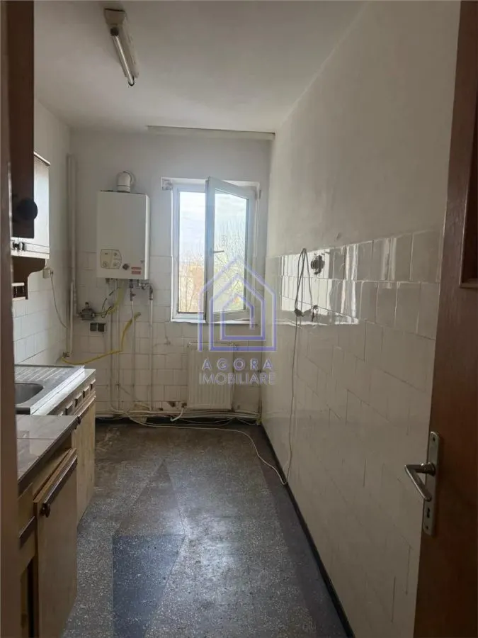 Apartament central, 3 camere. - foto 2