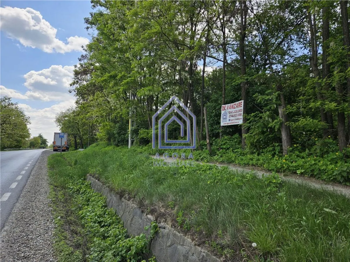 Suceava, Draguseni, teren cu casa batraneasca,   langa troita - foto 1
