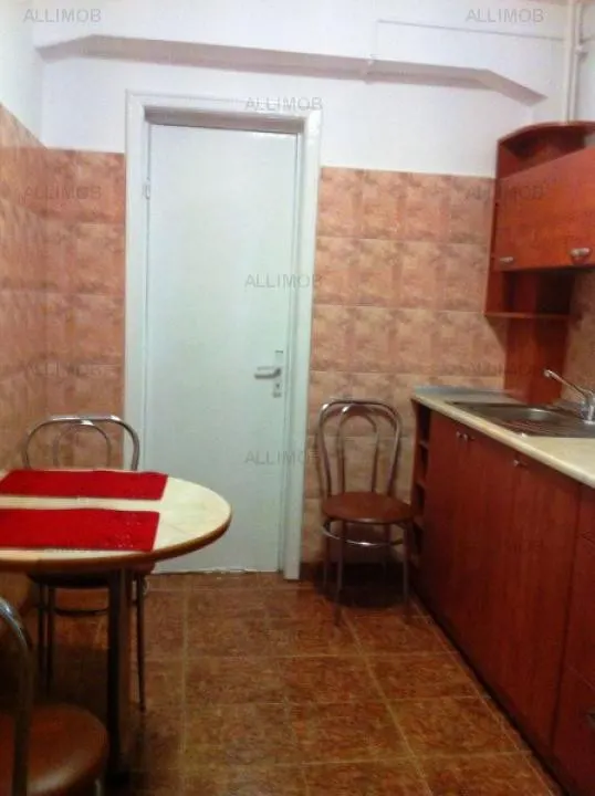 Apartament 2 camere in Ploiesti, zona ultracentrala - foto 9
