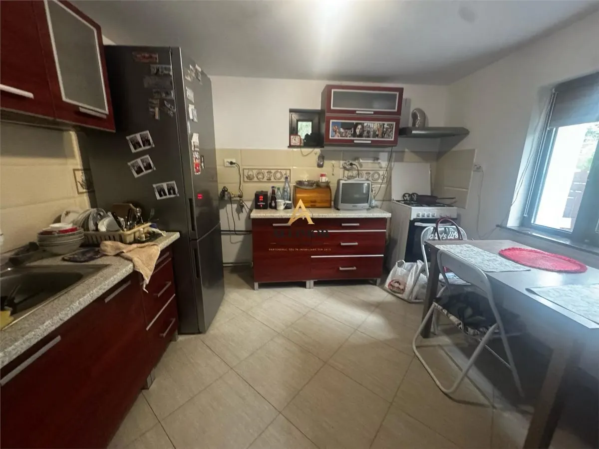 Casa de vanzare Ploiesti – Zona Sala Sporturilor | Complet renovata si consolidata în 2024 | Garaj | 99.000 Euro - foto 12
