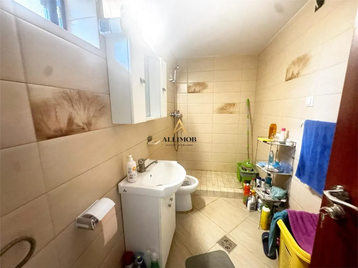 Casa de vanzare Ploiesti – Zona Sala Sporturilor | Complet renovata si consolidata în 2024 | Garaj | 99.000 Euro - foto 13