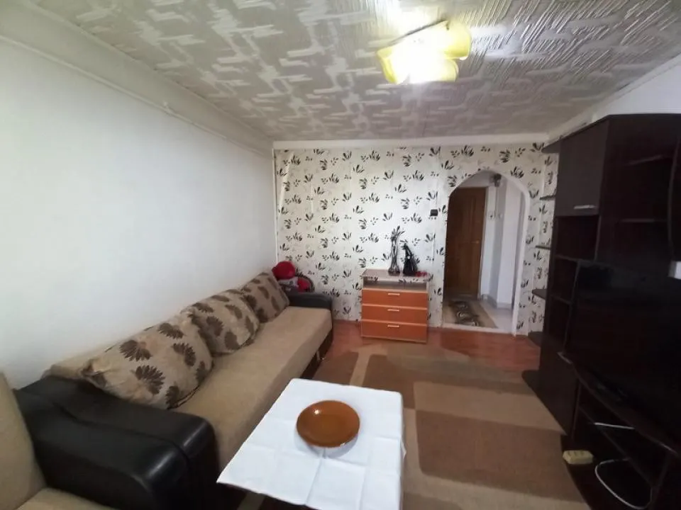 Apartament 2 camere in Ploiesti, zona Vest. - foto 16