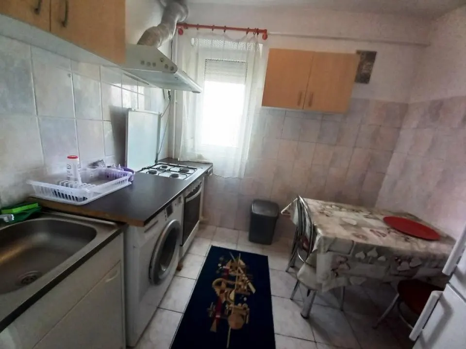 Apartament 2 camere in Ploiesti, zona Vest. - foto 7