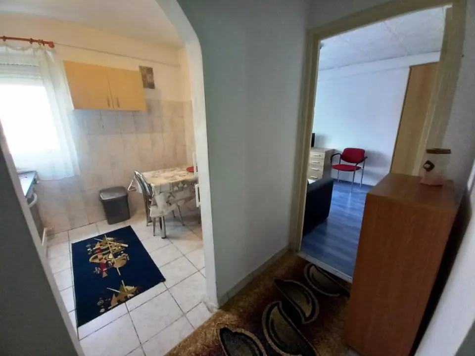 Apartament 2 camere in Ploiesti, zona Vest. - foto 8
