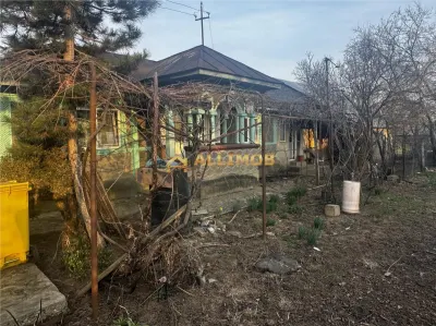 Casa batraneasca si teren 758 mp in Negoiesti. - Negoiesti