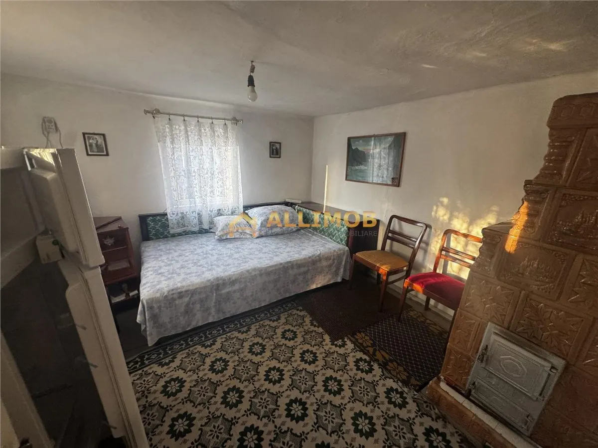Casa batraneasca si teren 758 mp in Negoiesti. - foto 8