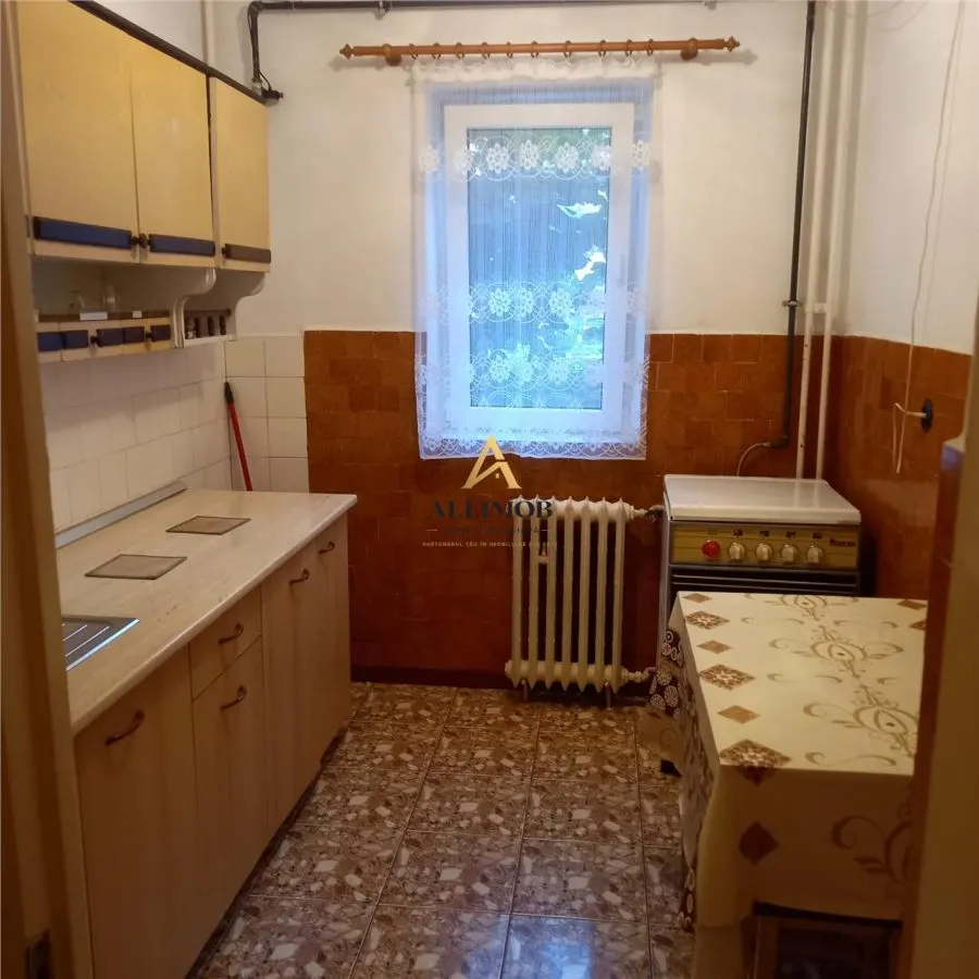 Garsoniera de inchiriat in Ploiesti, zona 8 Martie - foto 2