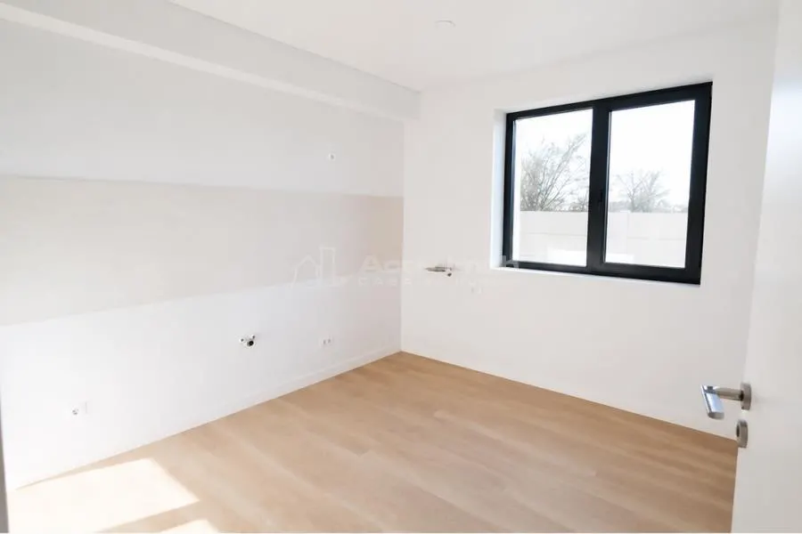 Casa- Vila -  soseaua Bucuresti - Magurele -Carrefour(fosta Cora)-  240 mp teren - 218000E-  tva inclus - COMISION 0! - foto 4