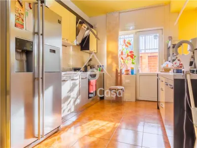 Vila individuala  250mp utili, curte, la cateva minute de Cotroceni. - Bucuresti