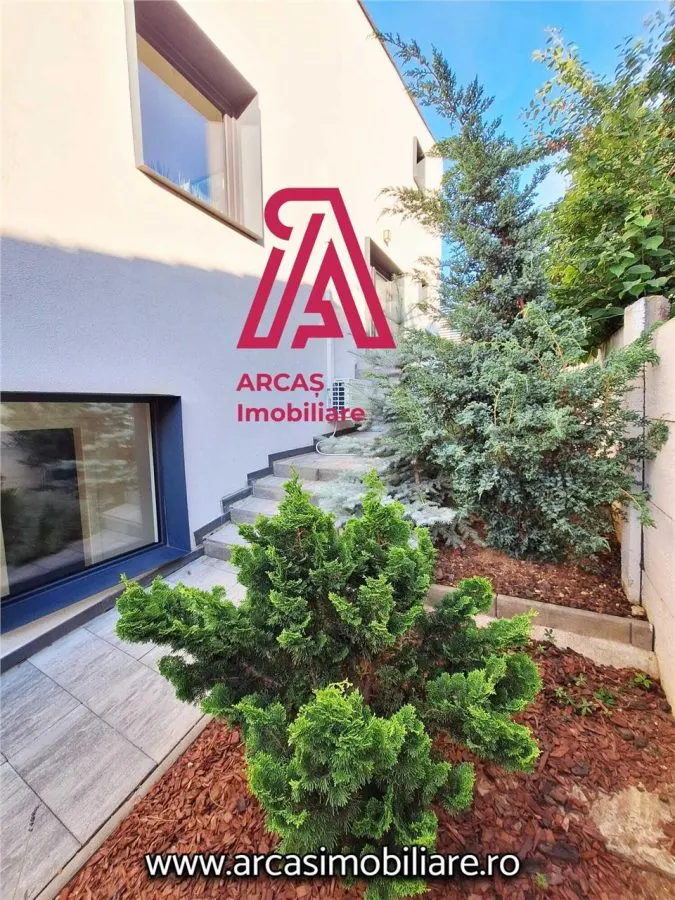 Refugiul Tau Exclusiv: Vila Superba de Inchiriat cu Panorama ! - foto 18