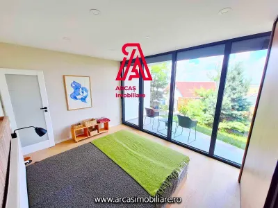 Refugiul Tau Exclusiv: Vila Superba de Inchiriat cu Panorama ! - foto 4