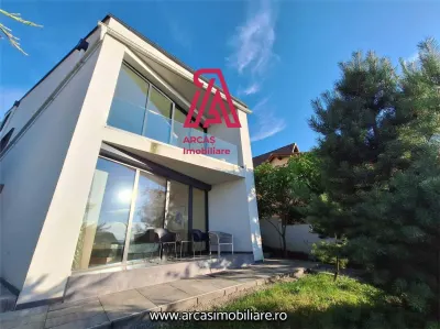 Refugiul Tau Exclusiv: Vila Superba de Inchiriat cu Panorama ! - foto 10