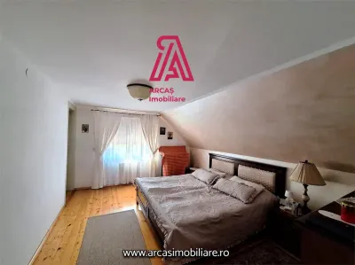 Casa individuala de vanzare cu 5 camere  zona Sub Arini! - foto 11