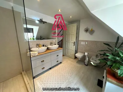 Casa individuala de vanzare cu 5 camere  zona Sub Arini! - foto 13