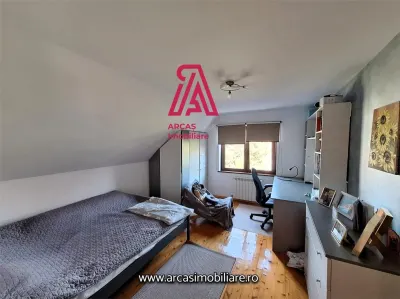 Casa individuala de vanzare cu 5 camere  zona Sub Arini! - foto 18