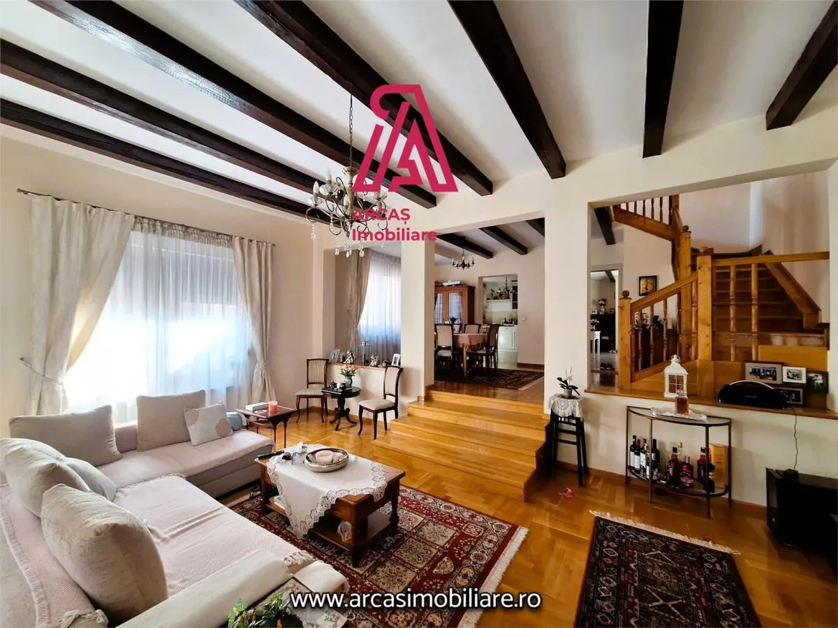 Casa individuala de vanzare cu 5 camere  zona Sub Arini! - foto 4