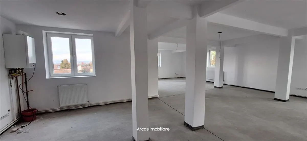 Cladire comerciala de vanzare 1000 mp! - foto 3